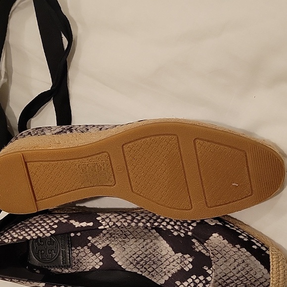 Tory Burch Satin Wedge Size 5